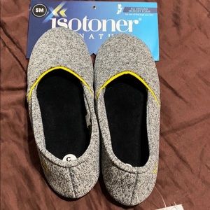 Women’s Slippers. NWT!